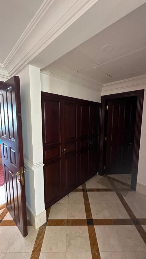 Hostel Neyar Beach Vibes - The Penthouse Dubai Exterior foto