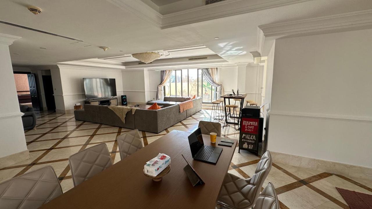 Hostel Neyar Beach Vibes - The Penthouse Dubai Exterior foto