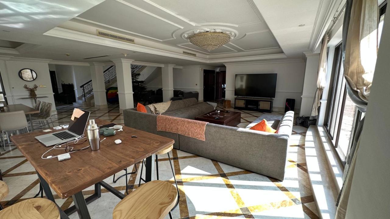 Hostel Neyar Beach Vibes - The Penthouse Dubai Exterior foto